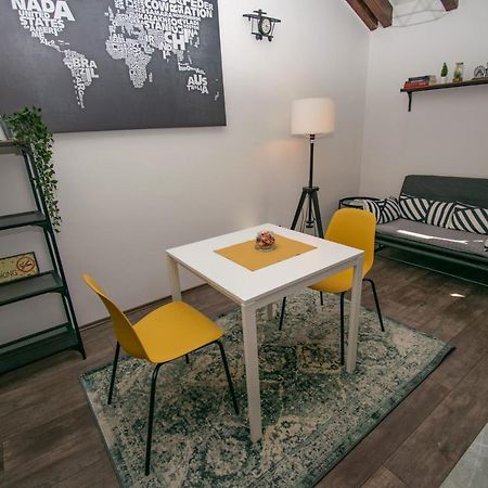Ferienwohnung Studio Apartman Dalia Zagreb Exterior foto